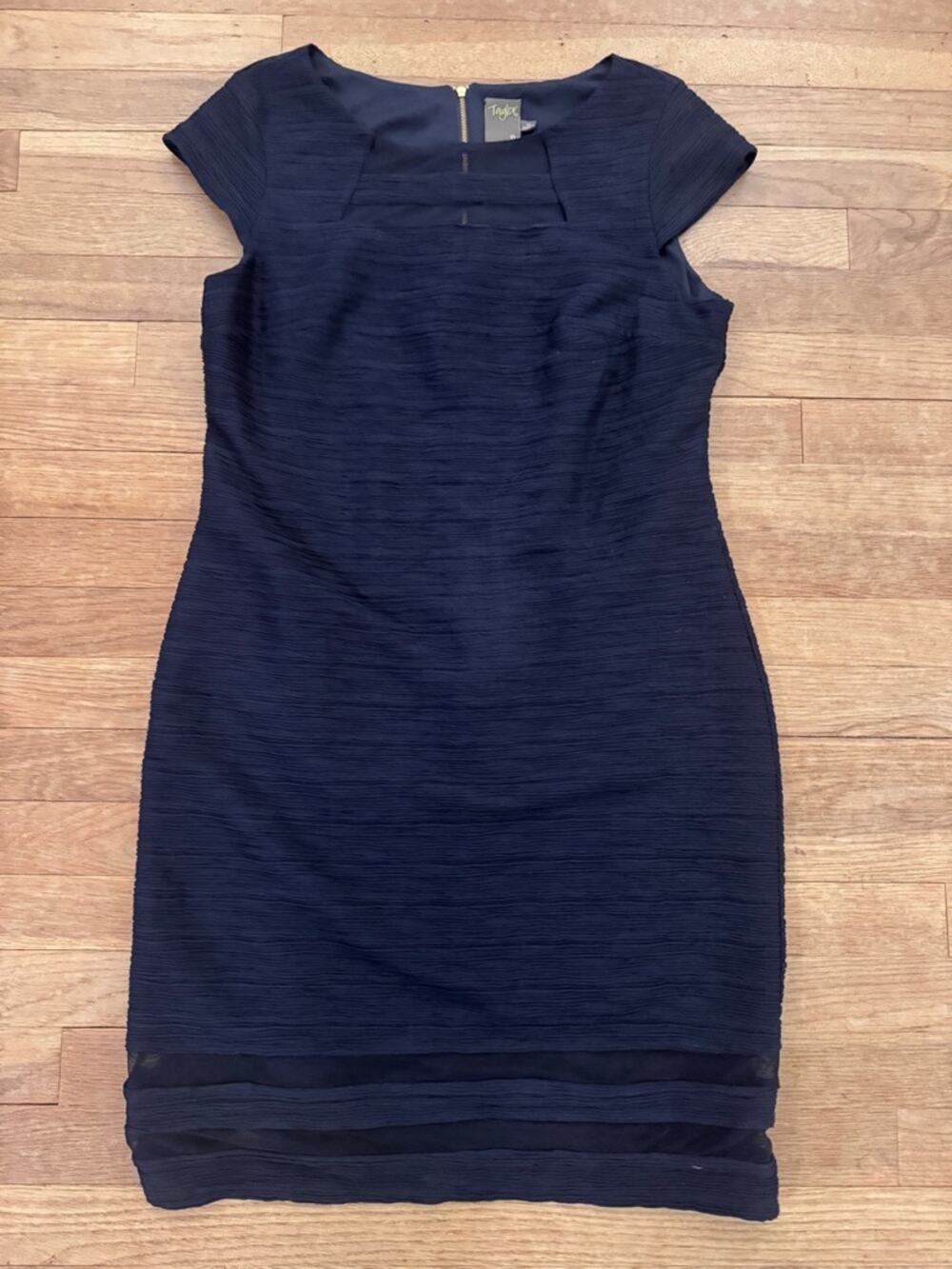 Taylor Women's Navy Blue Knee Length Sheath Dress - Size 10
 b93